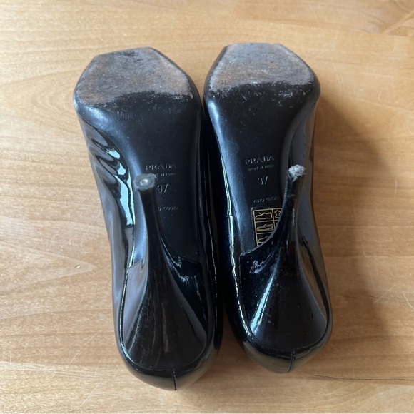 PRADA PATENT LEATHER PUMP COQUETTE GIRLY OLD MONEY QUIET LUXURY PEEP TOE  37-7 - Picture 12 of 13